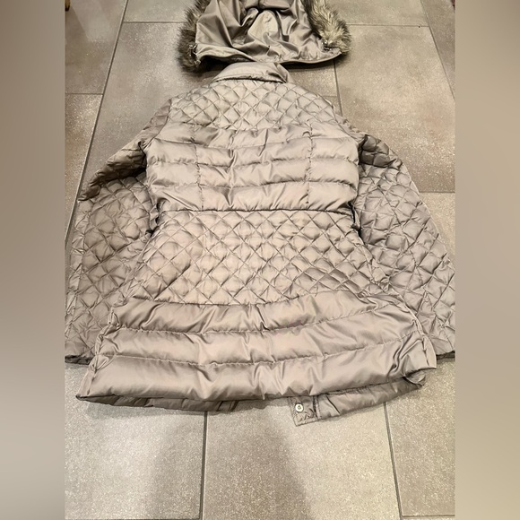 Moda International Olive Green Quilted Jacket with Faux Fur Hood - Size S - Picture 8 of 8